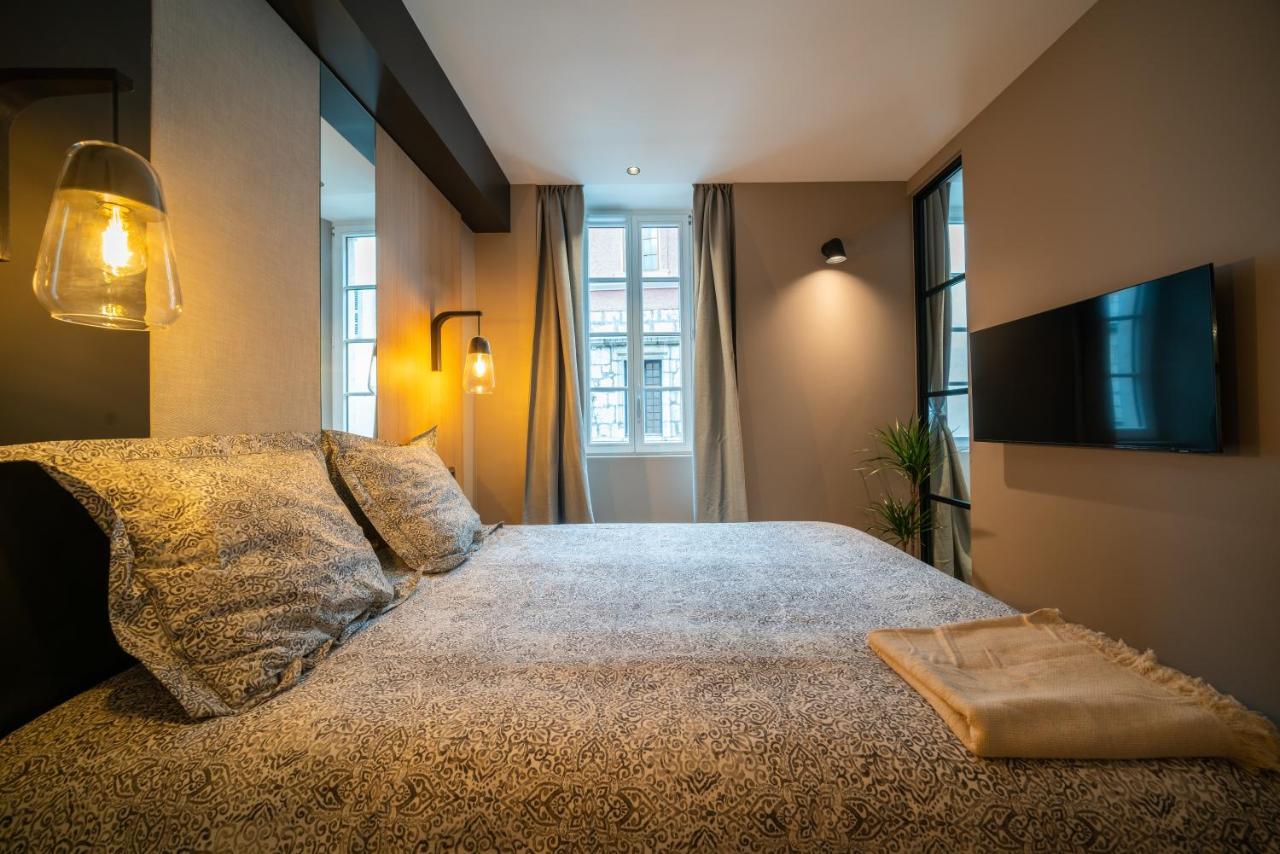 Le Luxury Design De La Vieille Ville Annecy Luaran gambar